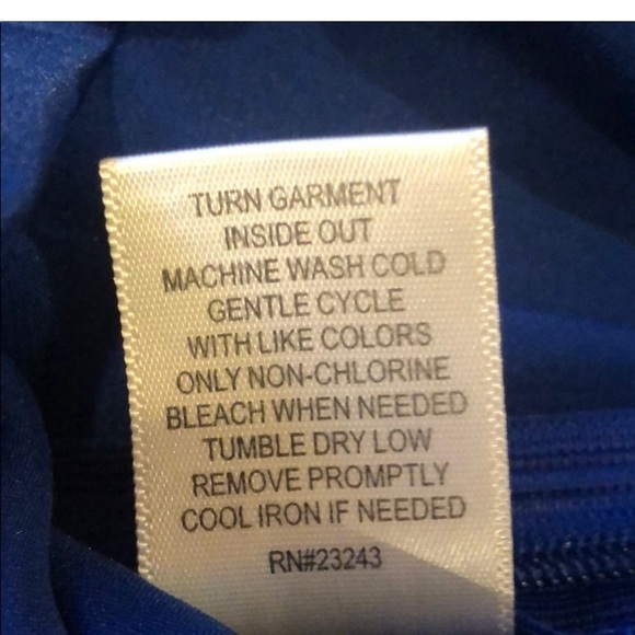 🔥3/$15 New York and Company Royal Blue top M - Picture 7 of 7